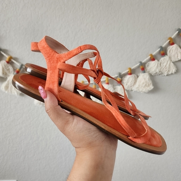 Schutz Orange Suede Wrap Around Ankle Flat Sandals Boho Chic Comfort Summer 10 - Picture 6 of 9